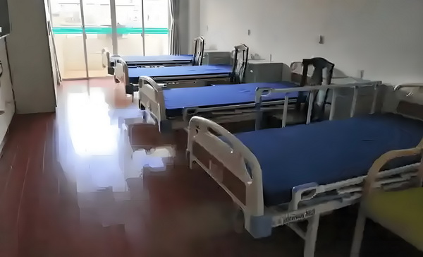 女官很忙